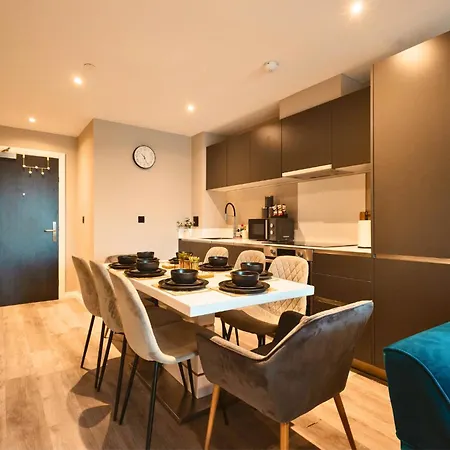 Springwell Gardens Near Station & Centre Апартаменты