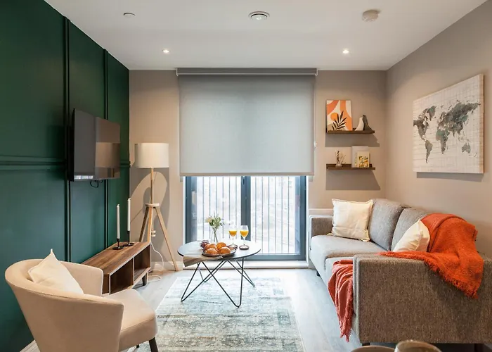 Springwell Gardens Near Station & Centre Daire *