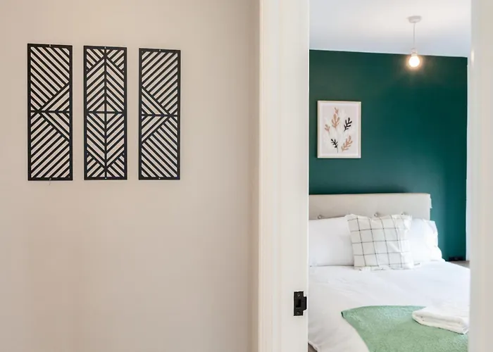 Daire Springwell Gardens Near Station & Centre *