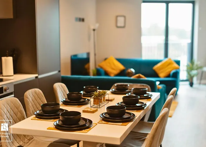 Springwell Gardens Near Station & Centre Daire Leeds (West Yorkshire)