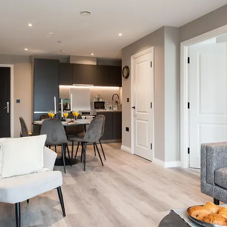 Springwell Gardens Near Leeds Station & Centre Apartment Leeds (West Yorkshire)