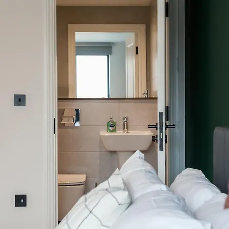 Apartment Springwell Gardens Near Leeds Station & Centre