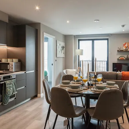 Apartment Springwell Gardens Near Leeds Station & Centre *