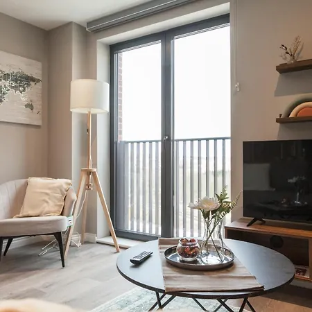 Springwell Gardens Near Station & Centre 아파트 리즈