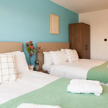 Springwell Gardens Near Station & Centre Apartment Leeds (West Yorkshire)