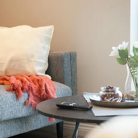 Springwell Gardens Near Leeds Station & Centre Apartment *