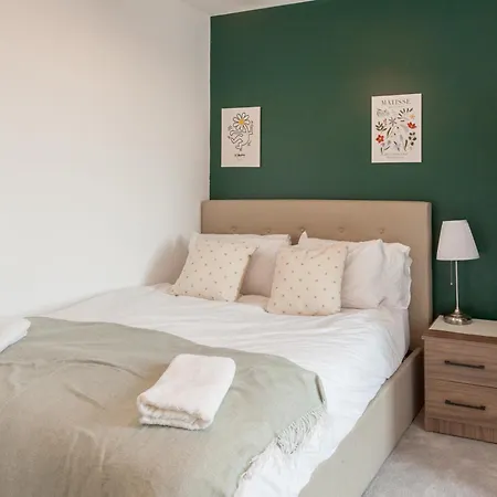 Apartment Springwell Gardens Near Leeds Station & Centre *
