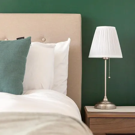 Springwell Gardens Near Leeds Station & Centre Apartment