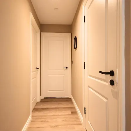 アパート Springwell Gardens Near Station & Centre