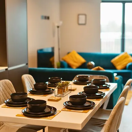 Springwell Gardens Near Station & Centre 아파트 리즈