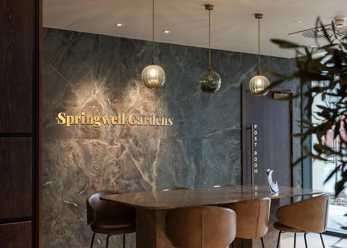 Springwell Gardens Near Station & Centre