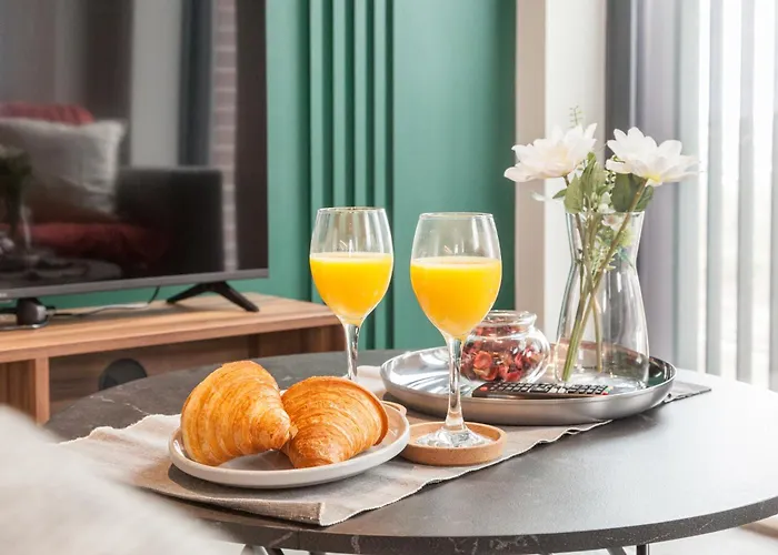 Springwell Gardens Near Station & Centre