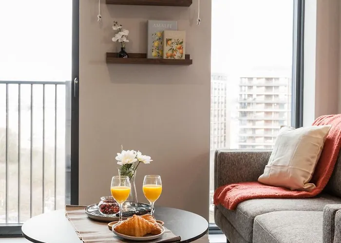 Springwell Gardens Near Station & Centre Apartmán