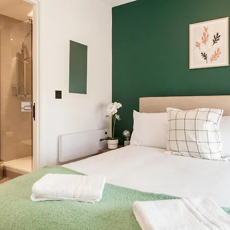 Springwell Gardens Near Station & Centre 公寓 利兹