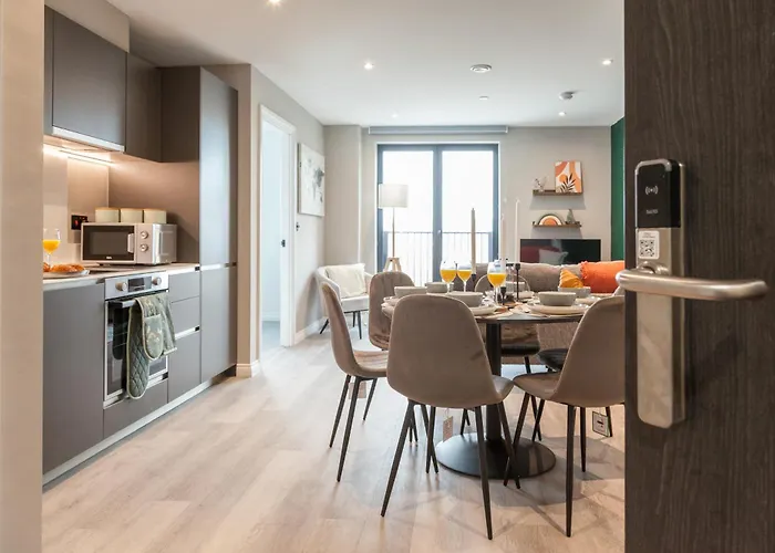 Springwell Gardens Near Station & Centre Апартаменты