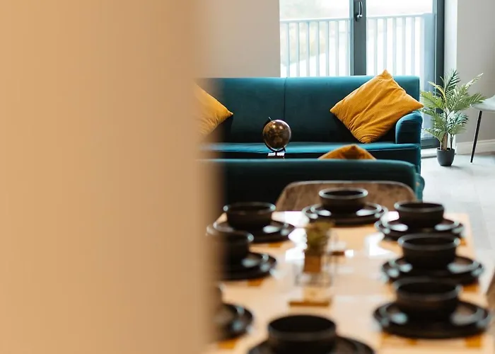 Апартаменты Springwell Gardens Near Station & Centre Лидс